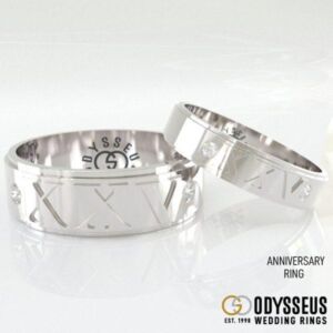 ANNIVERSARY RING